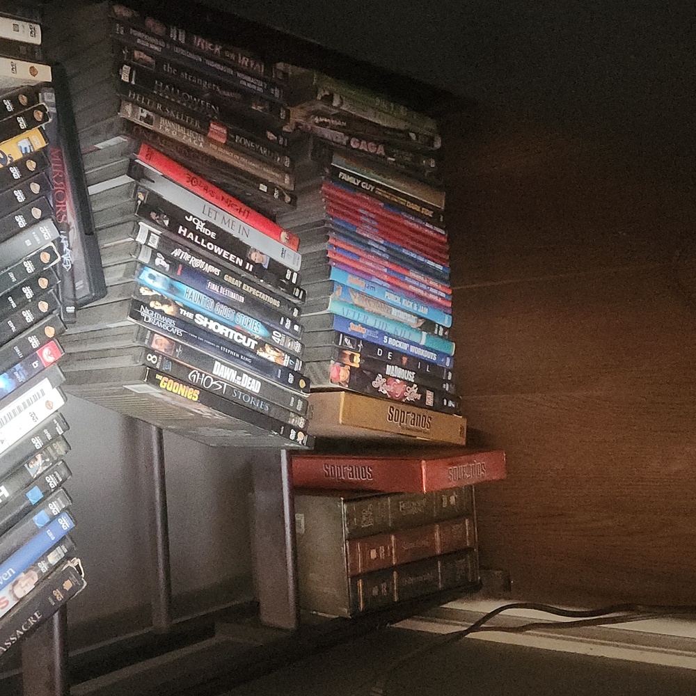 Dvds - Picture 5 of 5